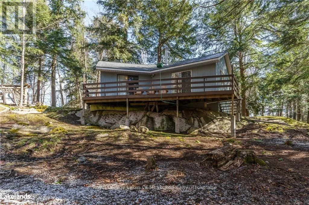 32 MAPLE LEAF DRIVE