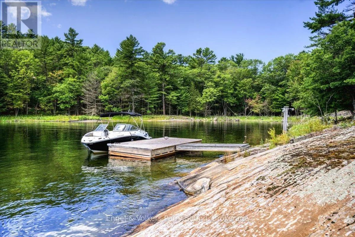 1 LOON BAY