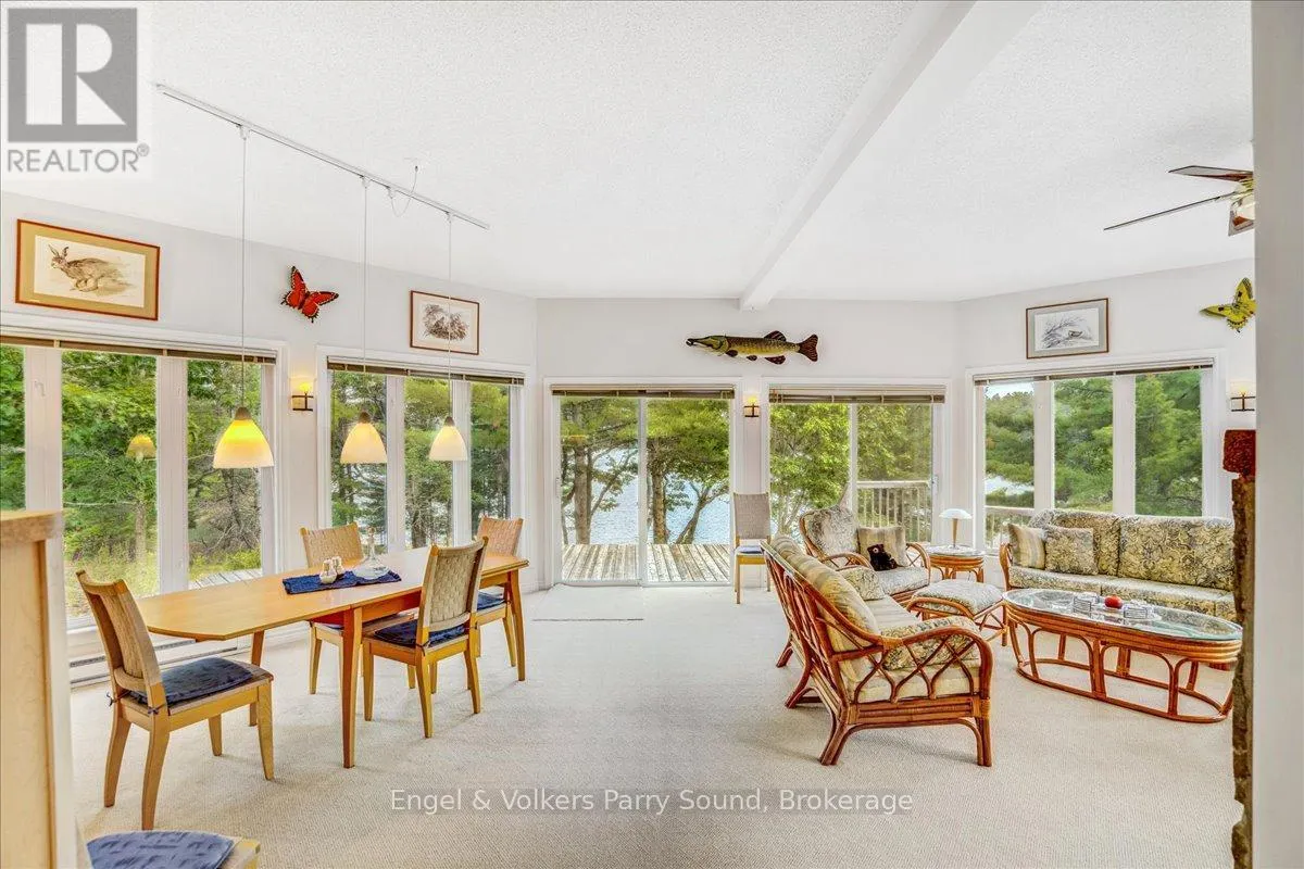 1 LOON BAY