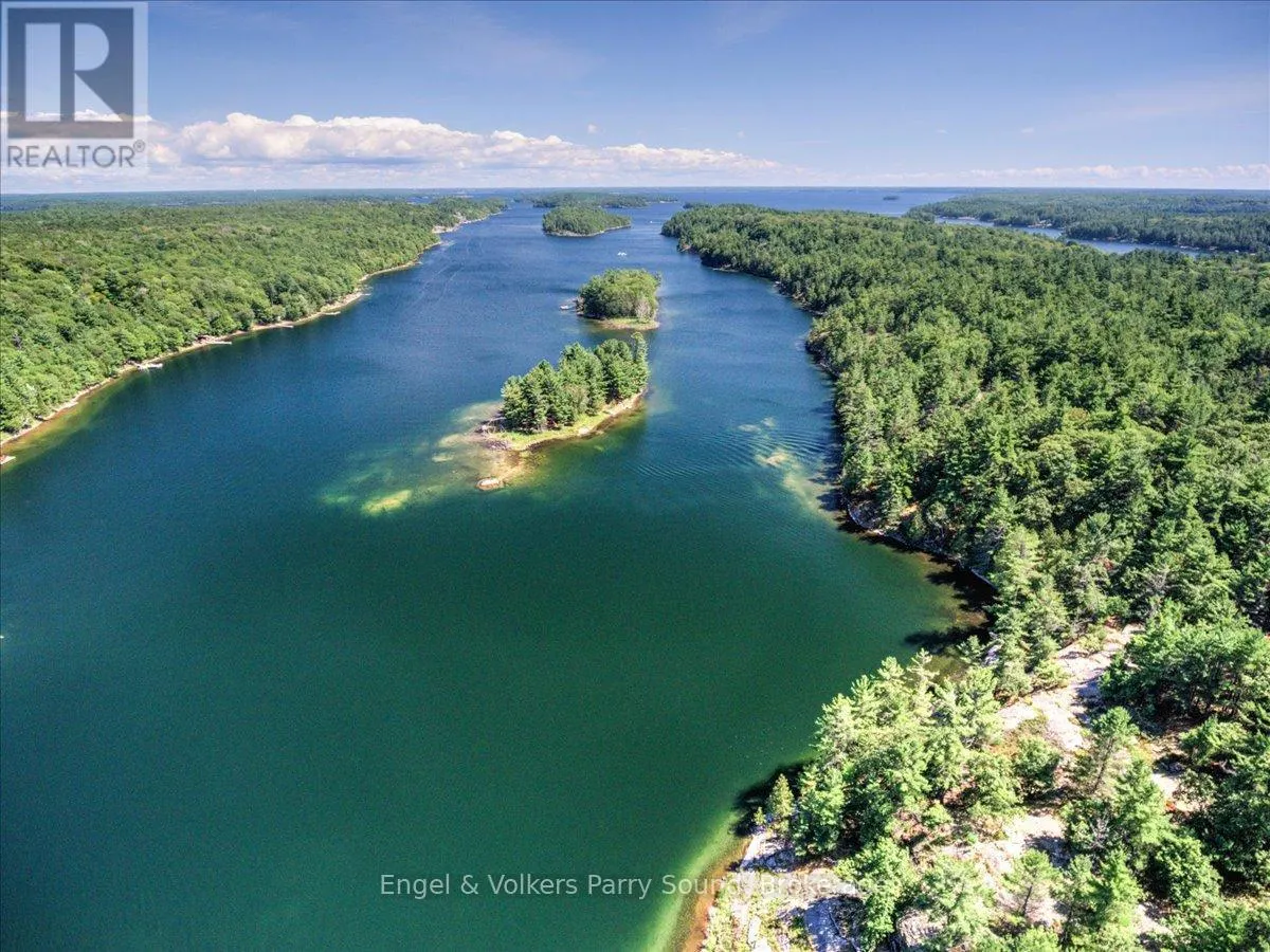 1 LOON BAY