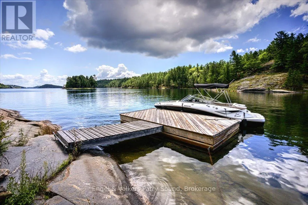 1 LOON BAY