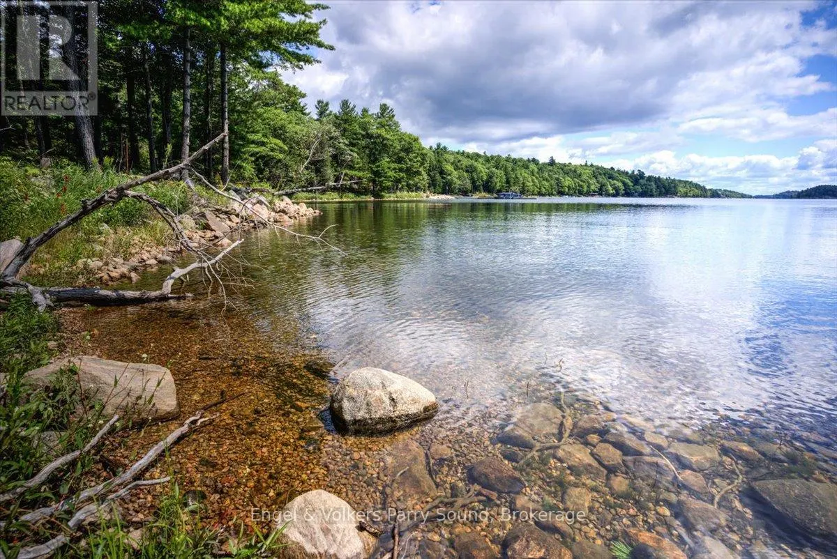 1 LOON BAY