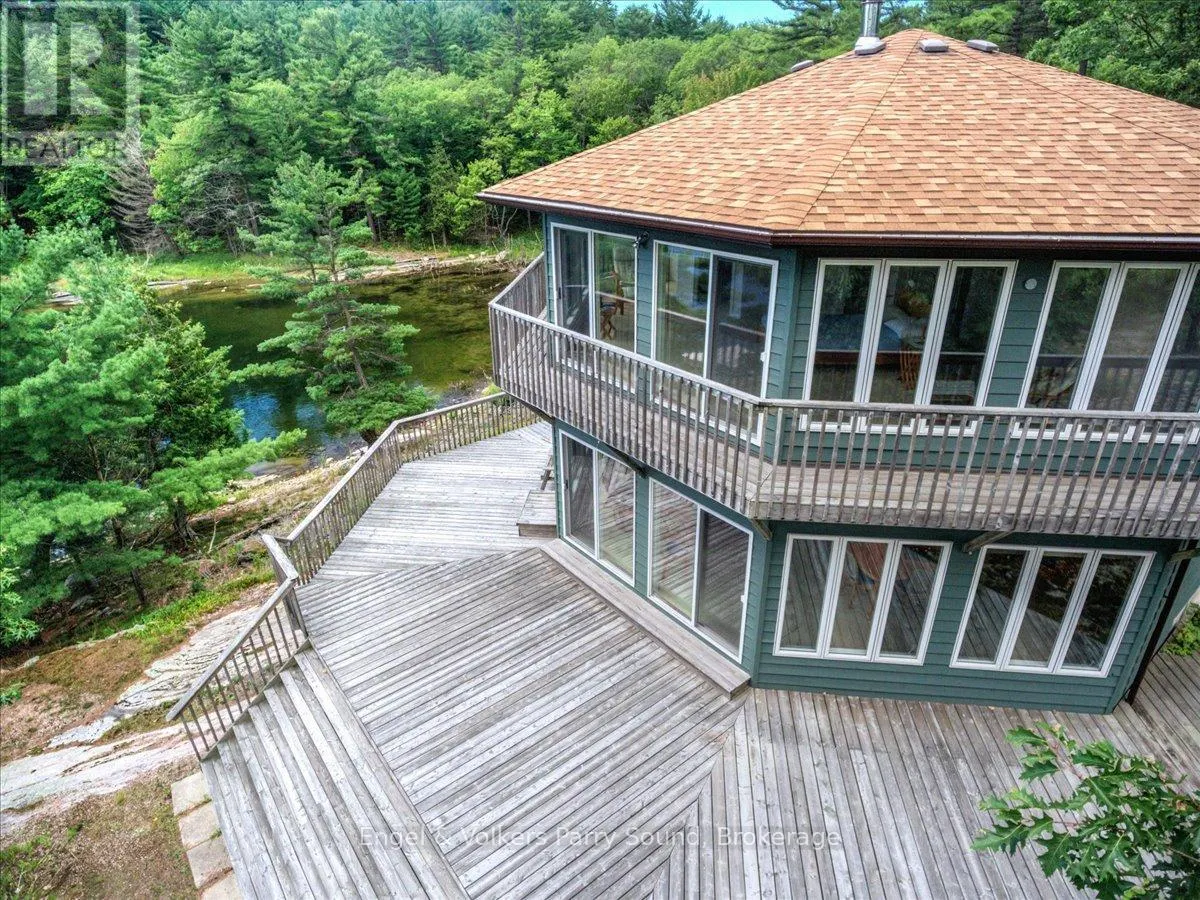 1 LOON BAY