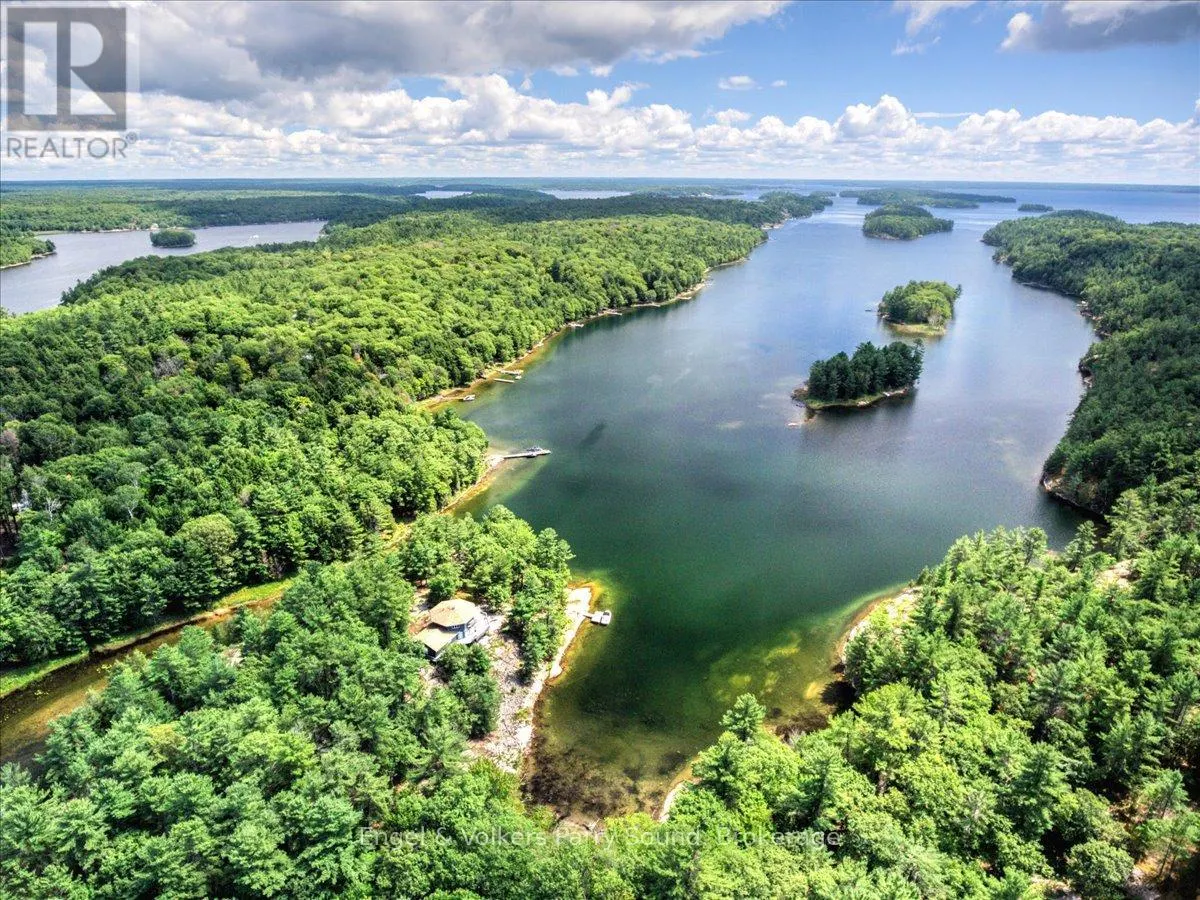 1 LOON BAY