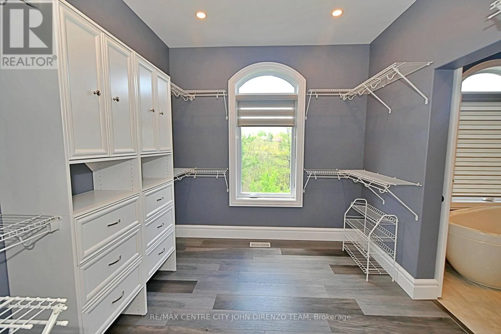 6 WOODLAND ROAD