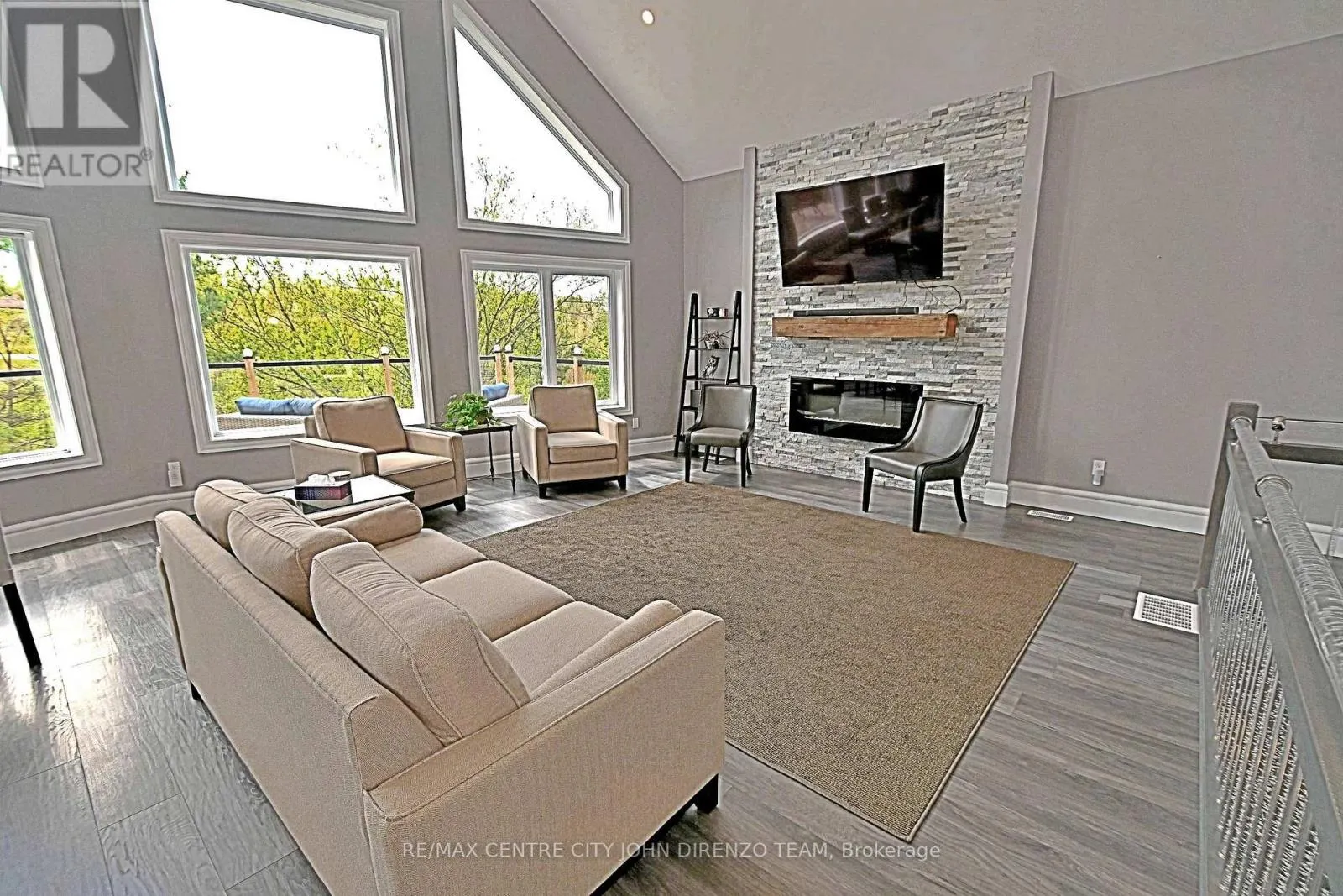 6 WOODLAND ROAD