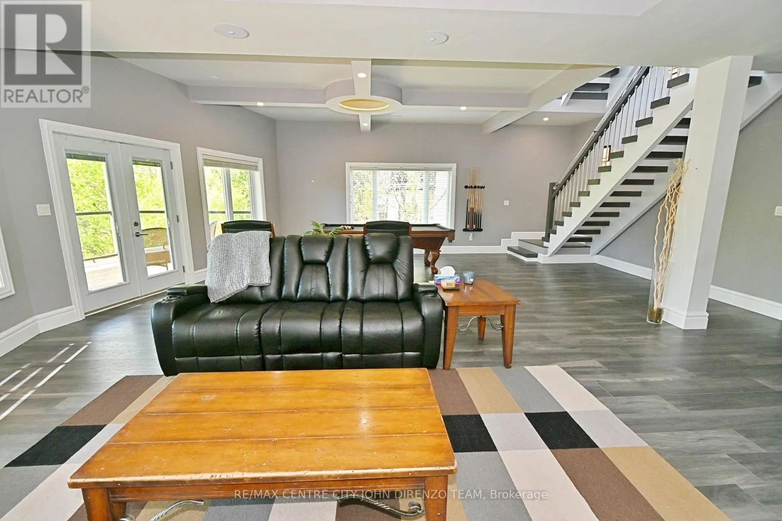 6 WOODLAND ROAD