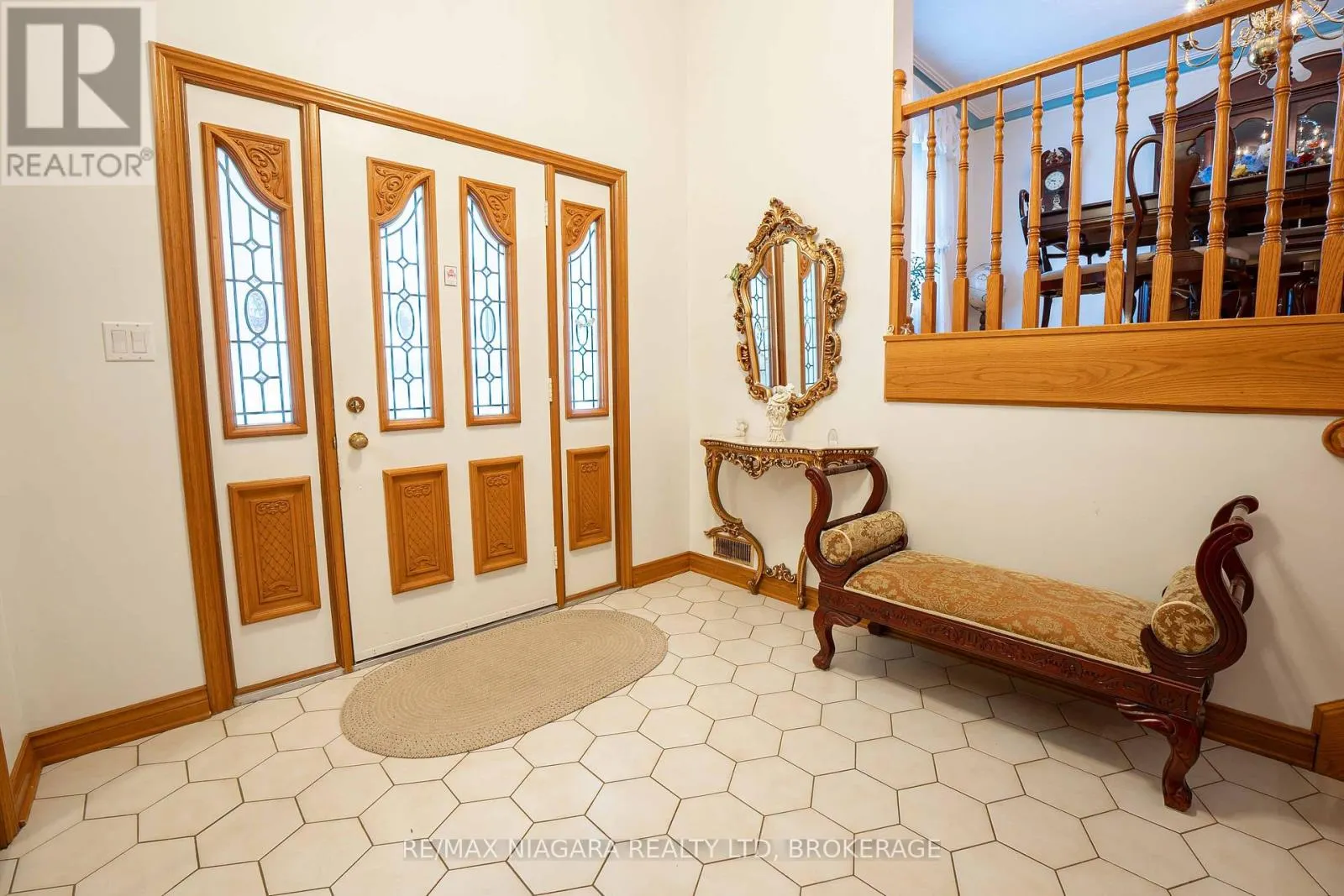 12 FERN GATE