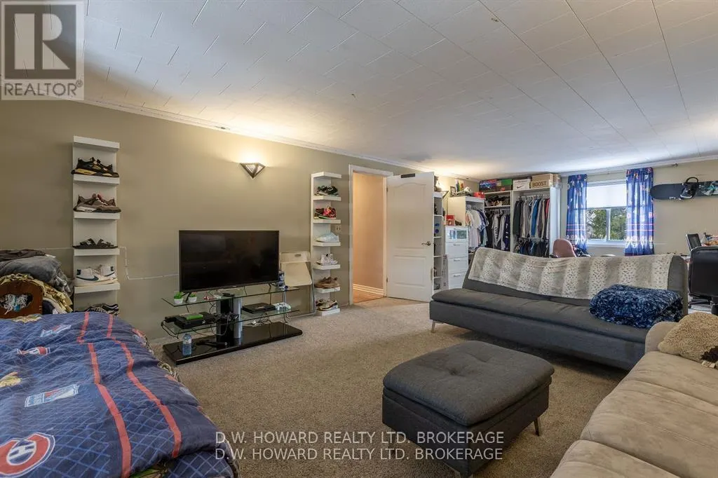 22 CORONATION DRIVE