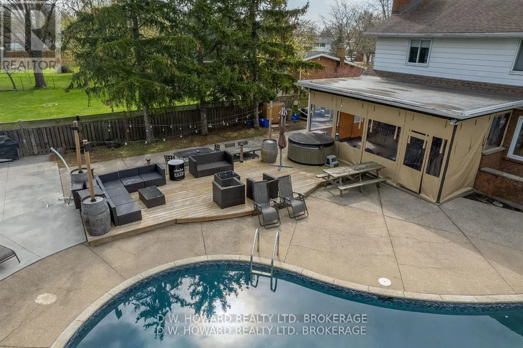 22 CORONATION DRIVE