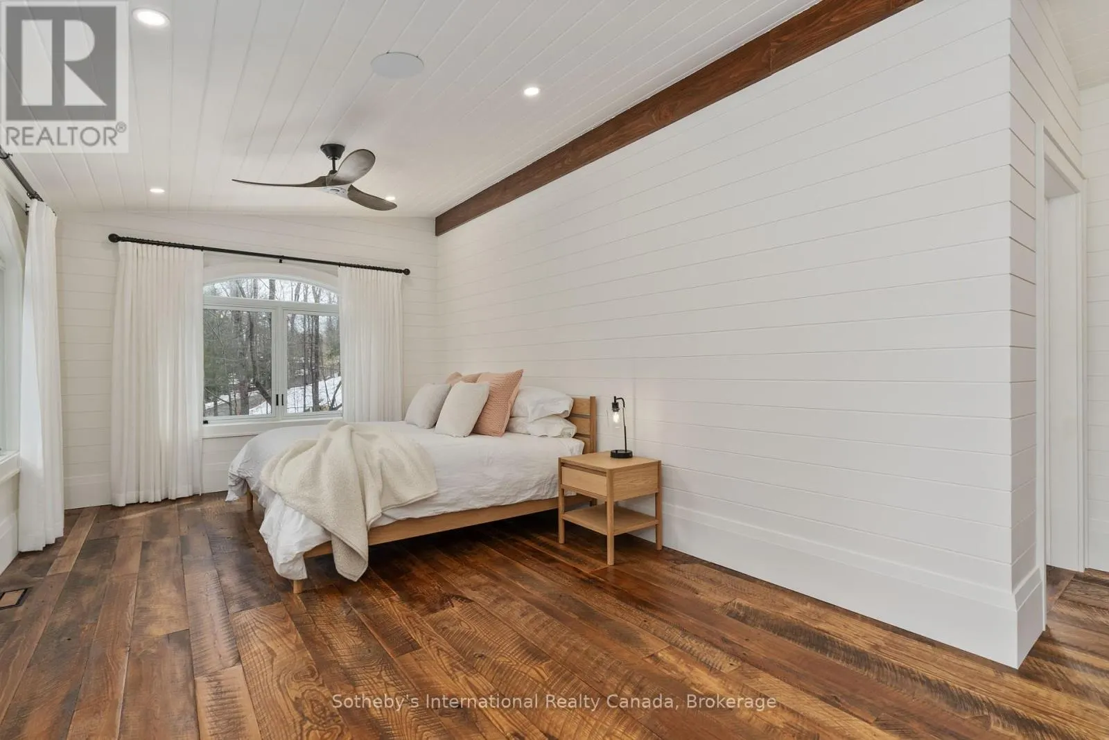 4A - 1316 EAST BAY ROAD, #4A