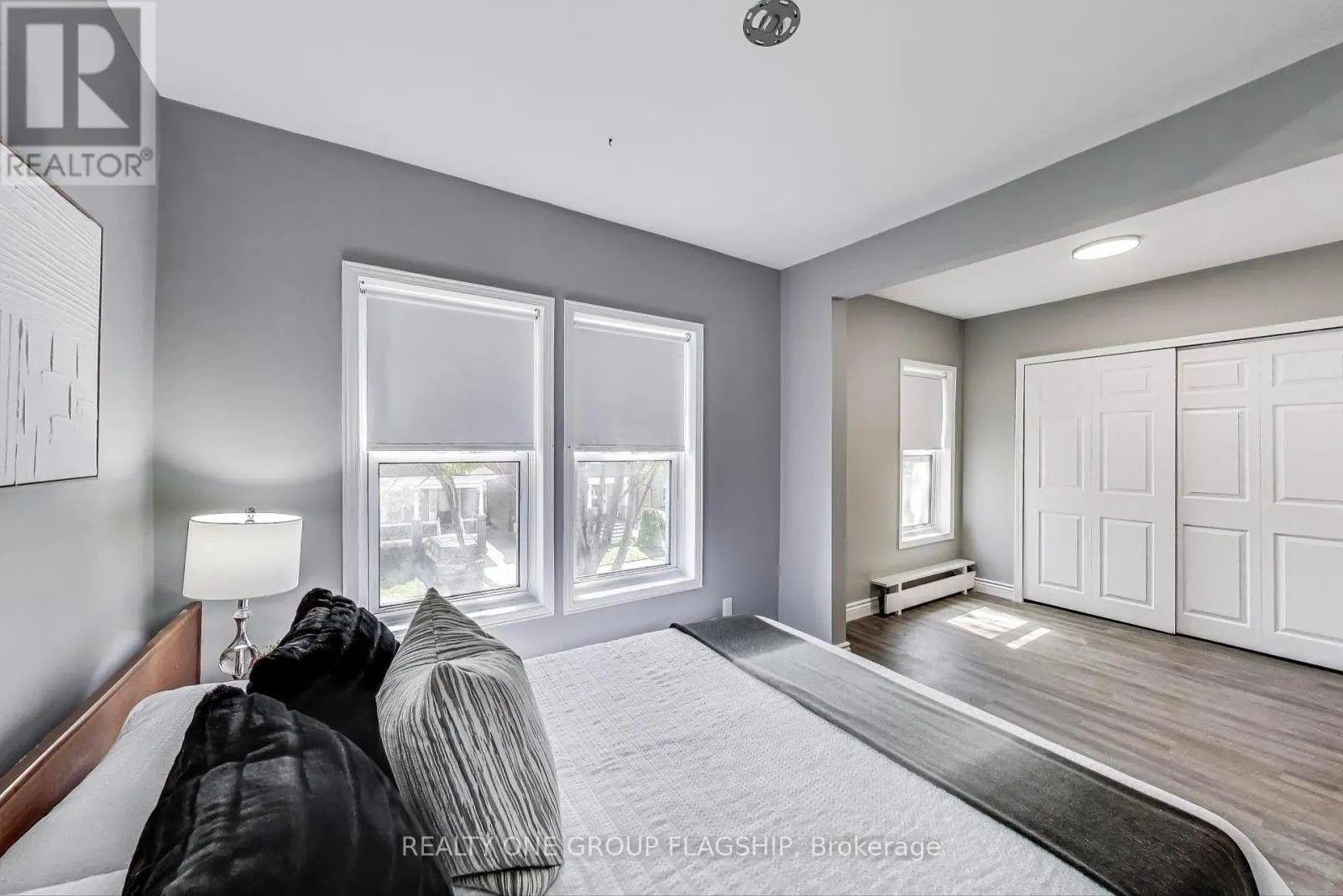 23 ROSSLYN AVENUE N