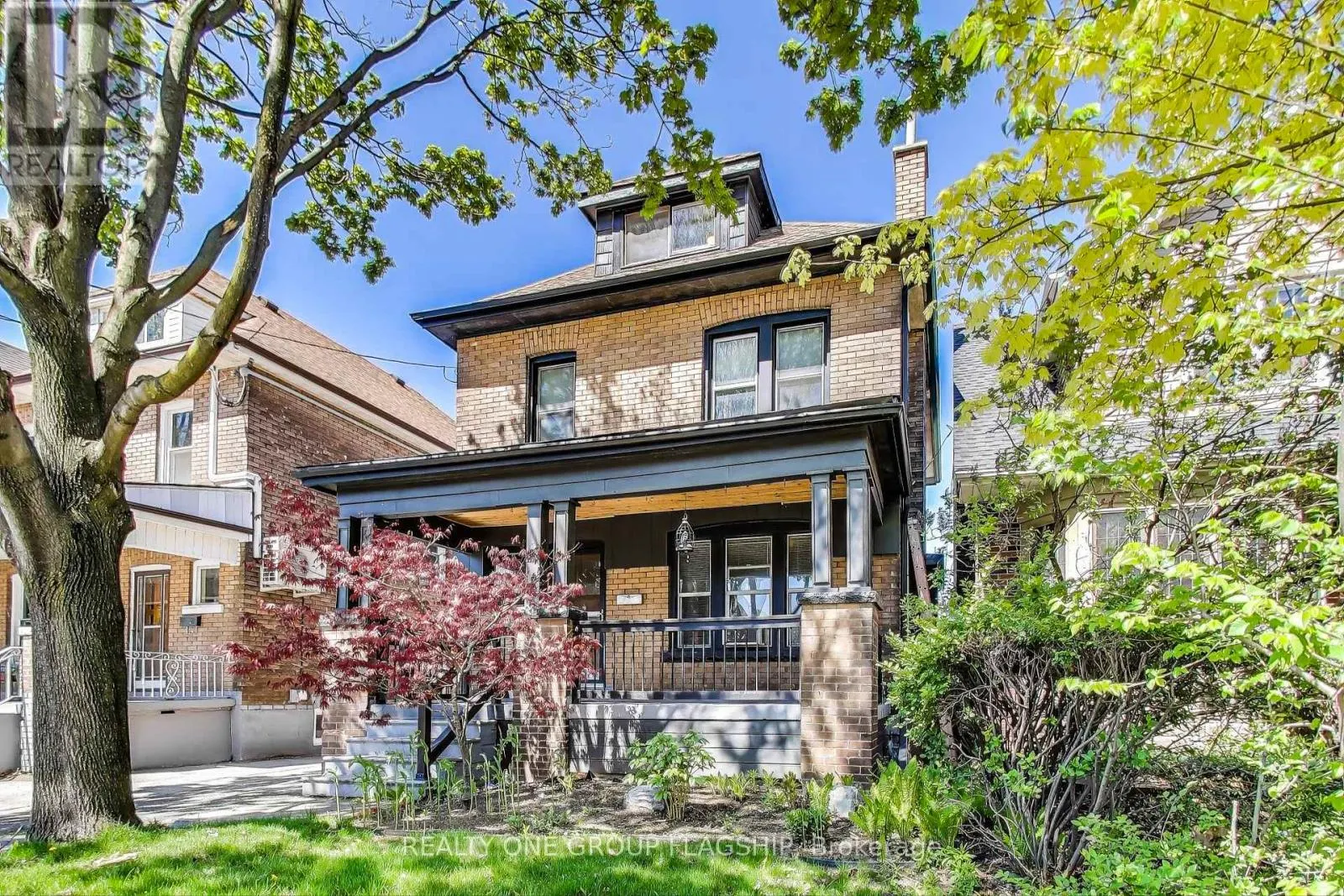 23 ROSSLYN AVENUE N