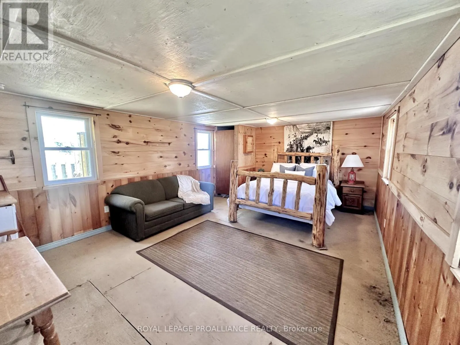 32 QUINTE VIEW ROAD