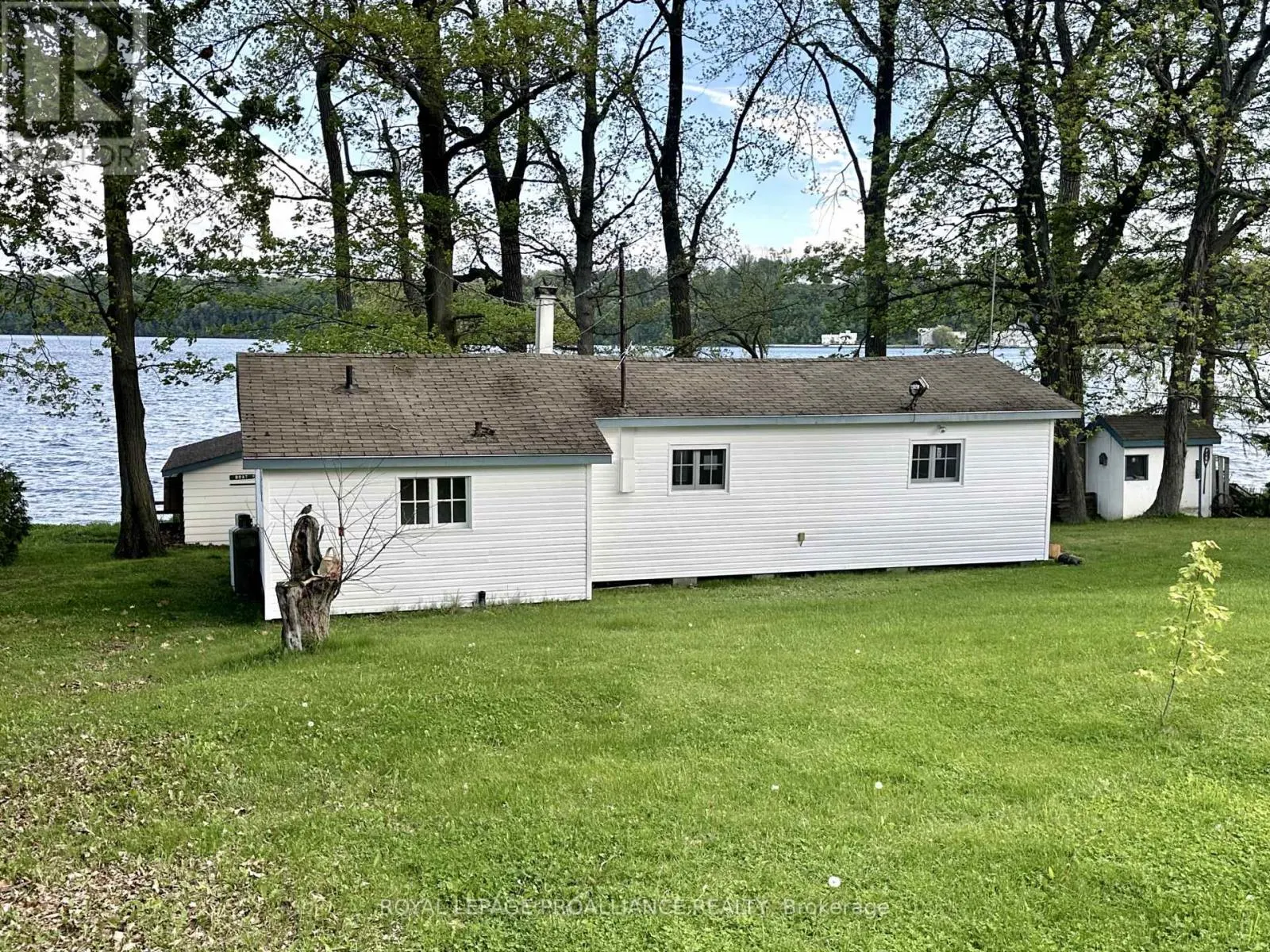 32 QUINTE VIEW ROAD