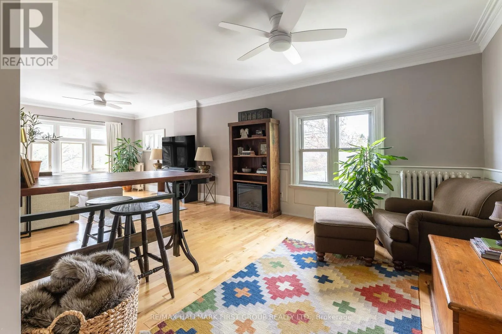 174 KING STREET W