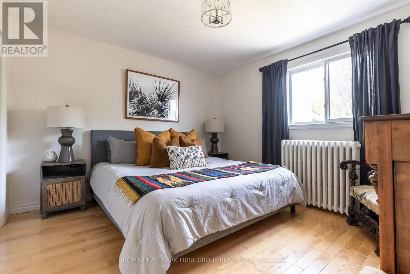 174 KING STREET W