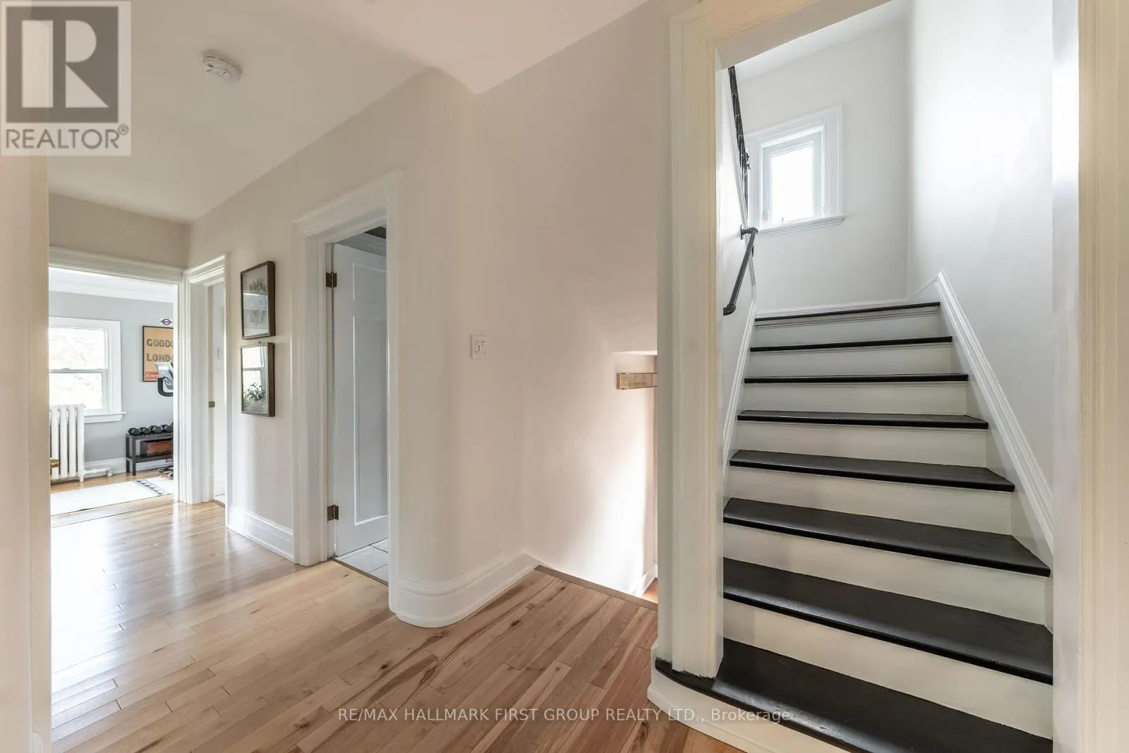 174 KING STREET W