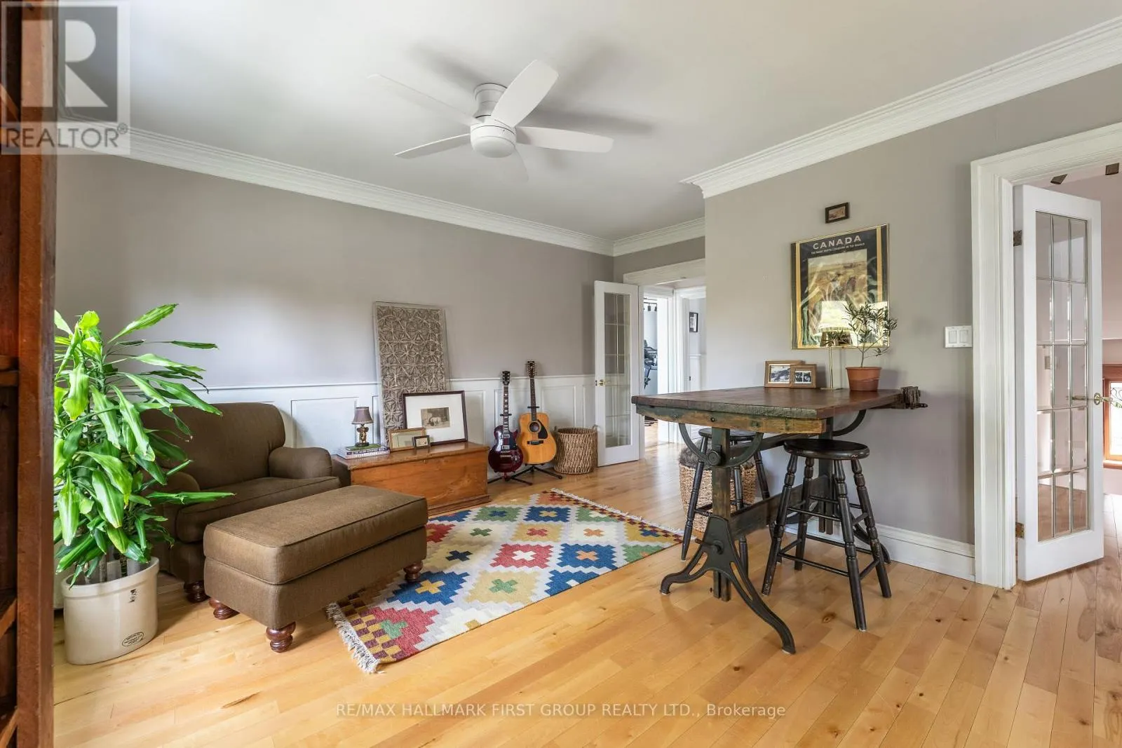 174 KING STREET W