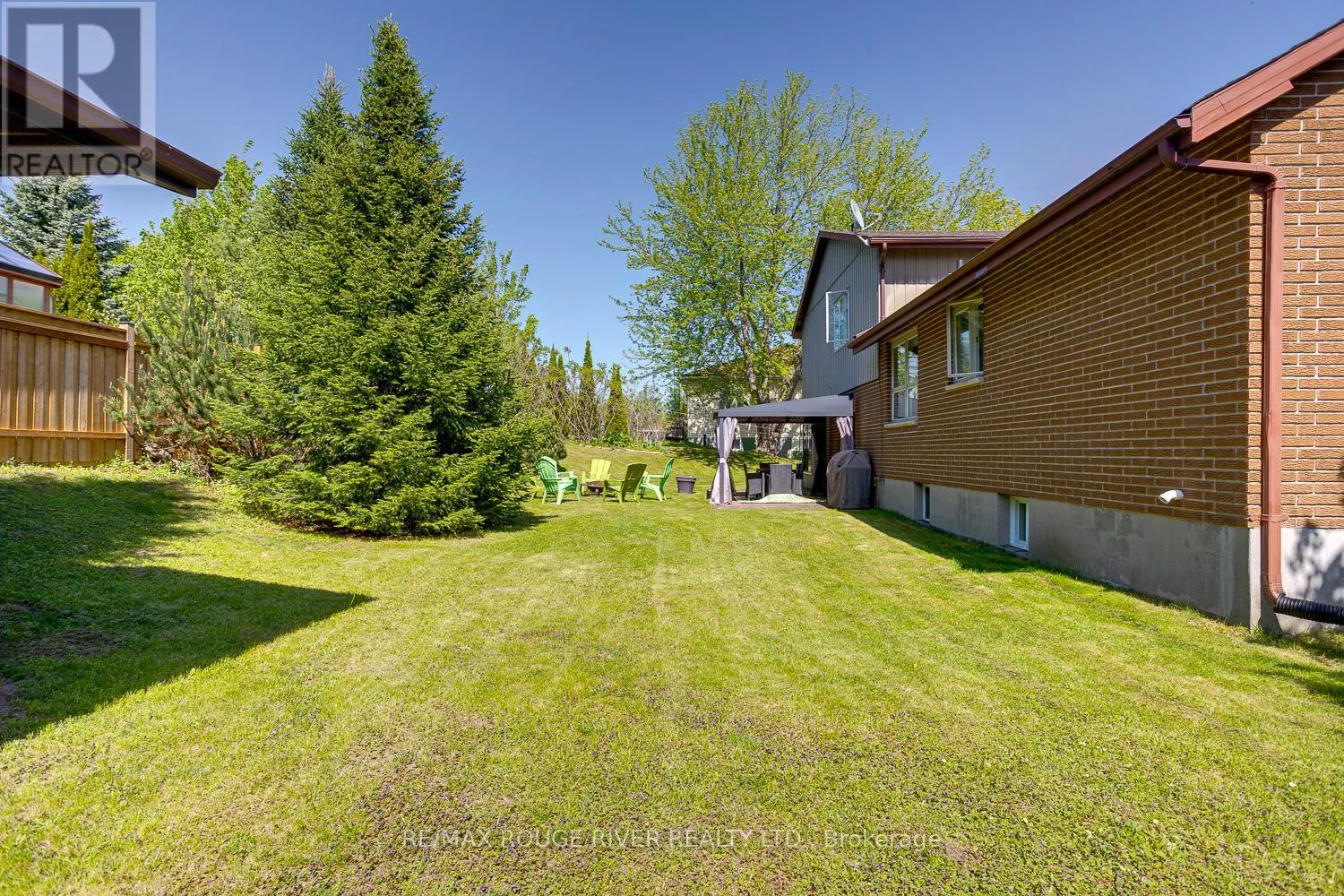 10 LAKEVIEW HEIGHTS