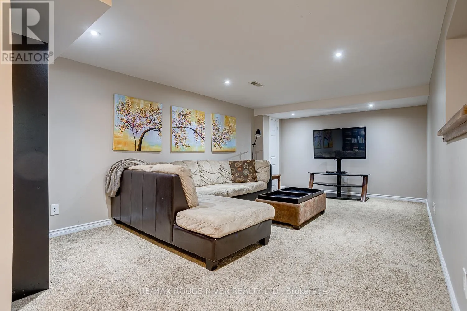 10 LAKEVIEW HEIGHTS