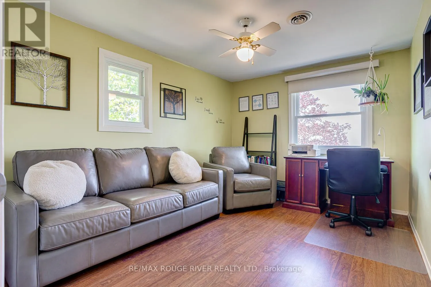 10 LAKEVIEW HEIGHTS