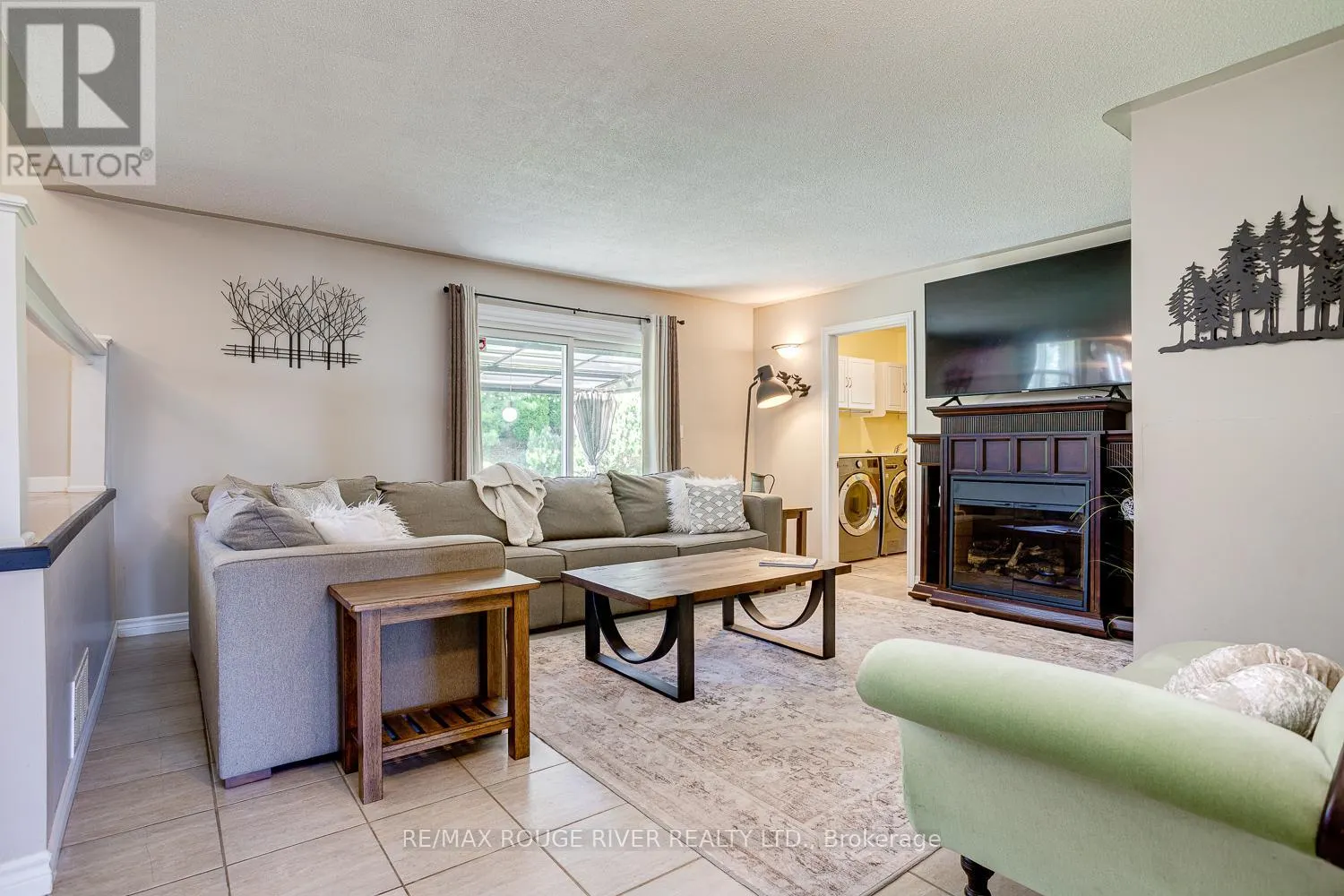 10 LAKEVIEW HEIGHTS