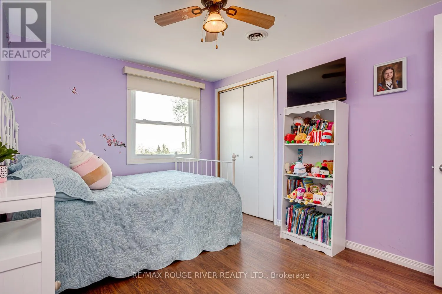 10 LAKEVIEW HEIGHTS