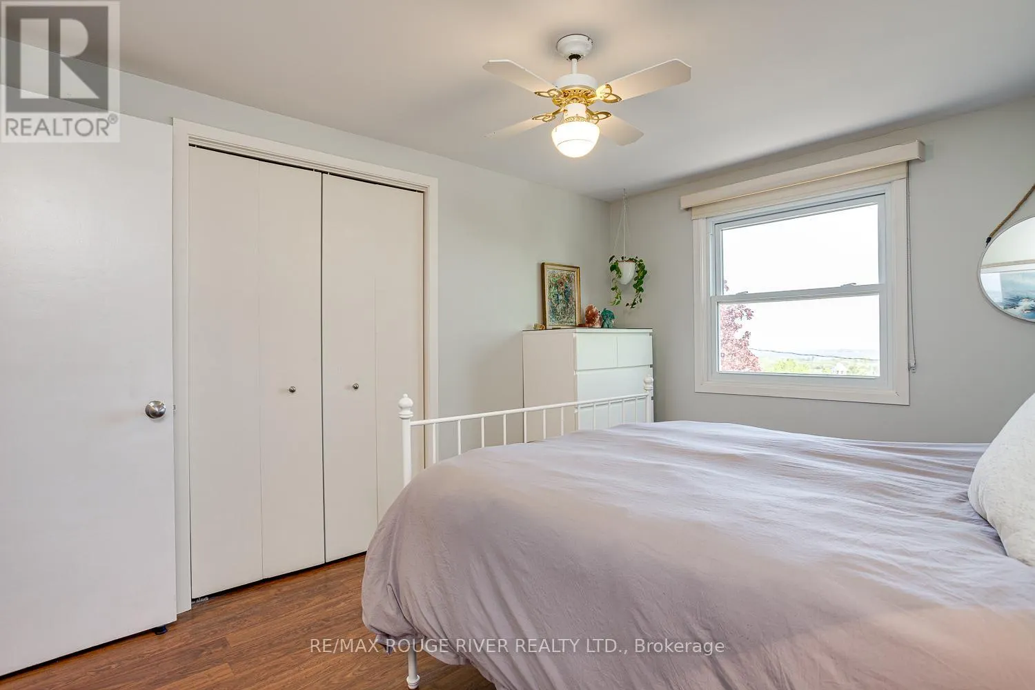 10 LAKEVIEW HEIGHTS