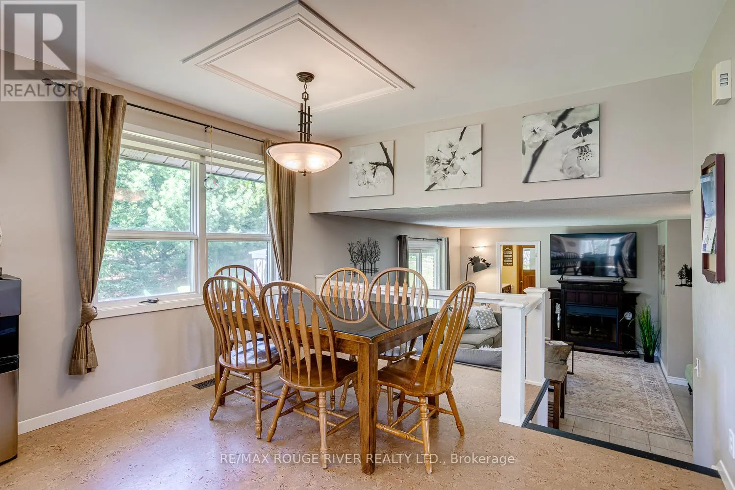 10 LAKEVIEW HEIGHTS
