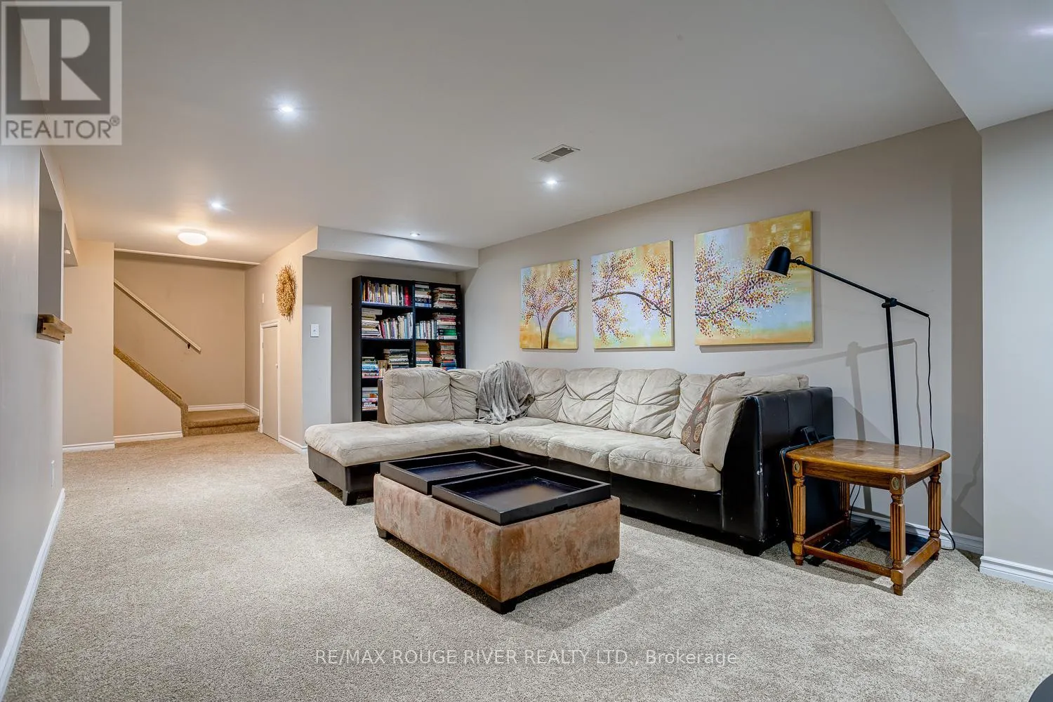 10 LAKEVIEW HEIGHTS