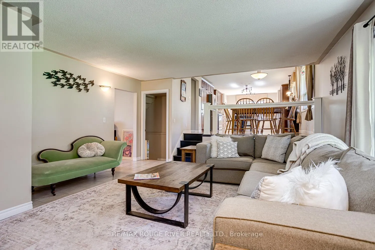 10 LAKEVIEW HEIGHTS