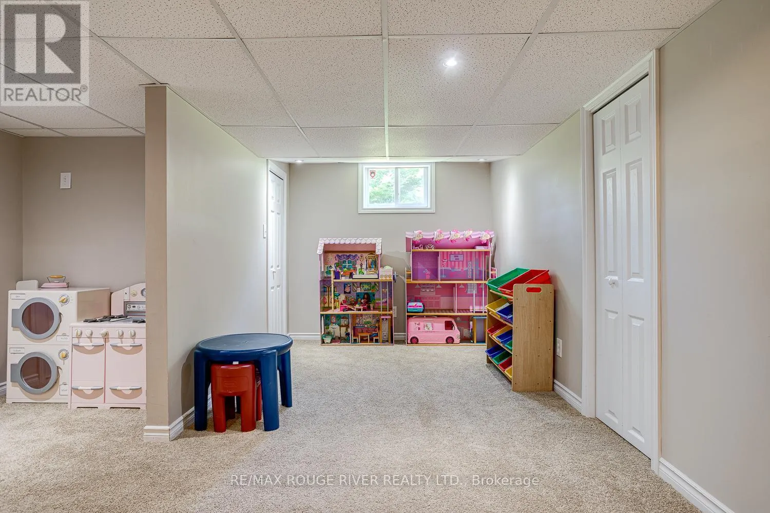 10 LAKEVIEW HEIGHTS