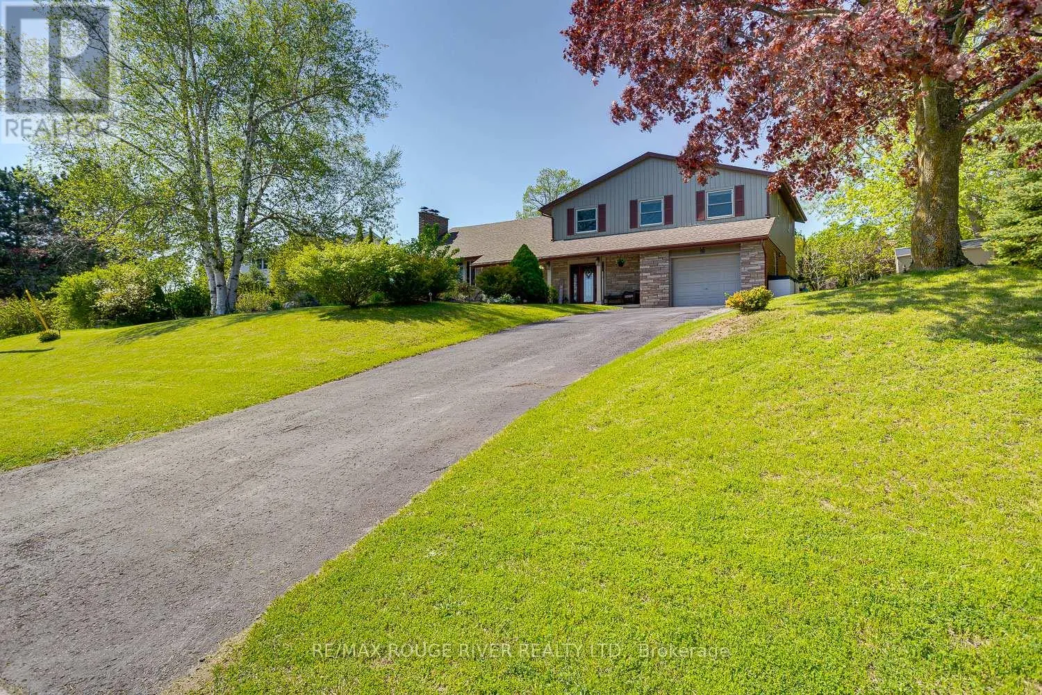 10 LAKEVIEW HEIGHTS