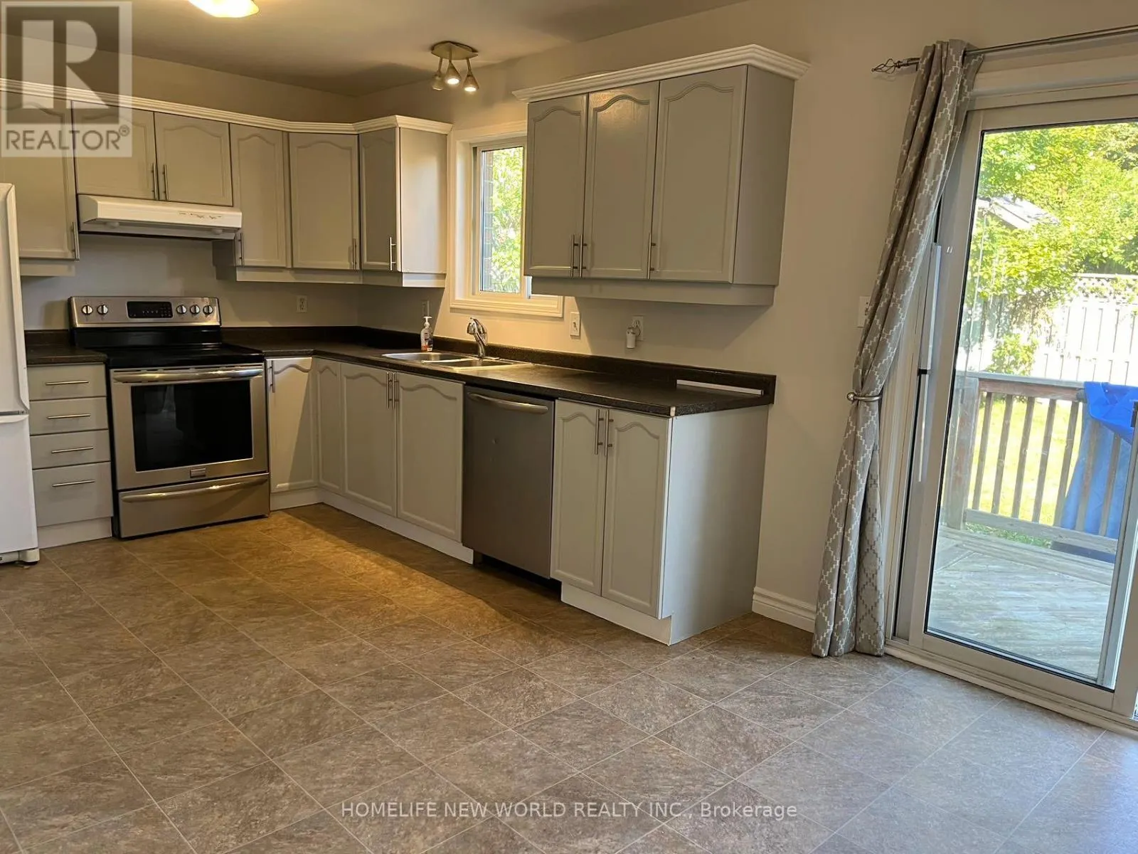 416 RAYNER ROAD