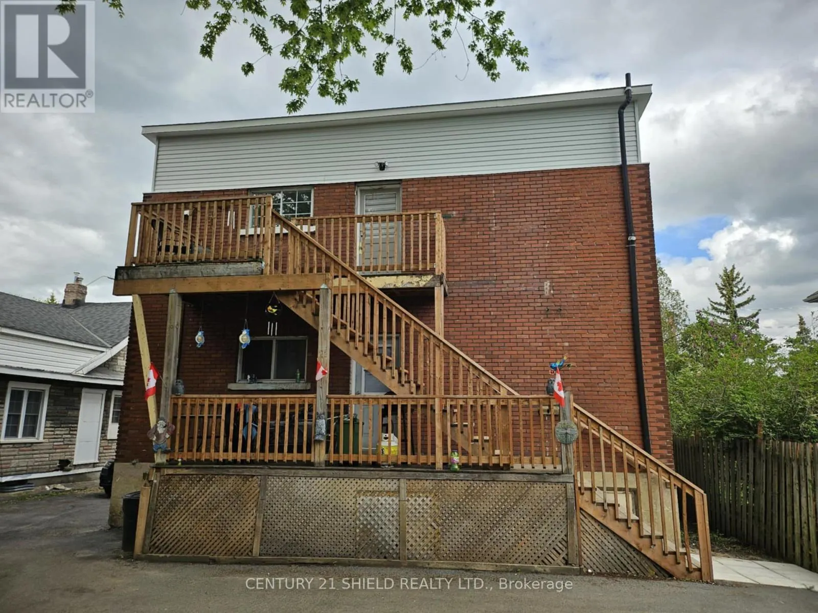 509 SECOND STREET E
