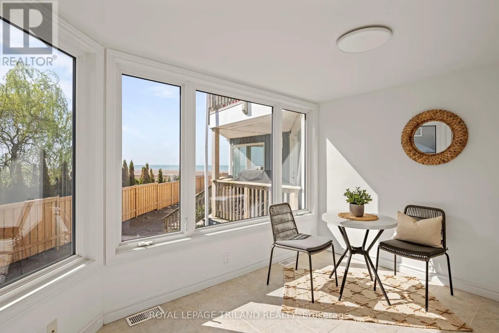 3 - 374 EDITH CAVELL BOULEVARD, #3