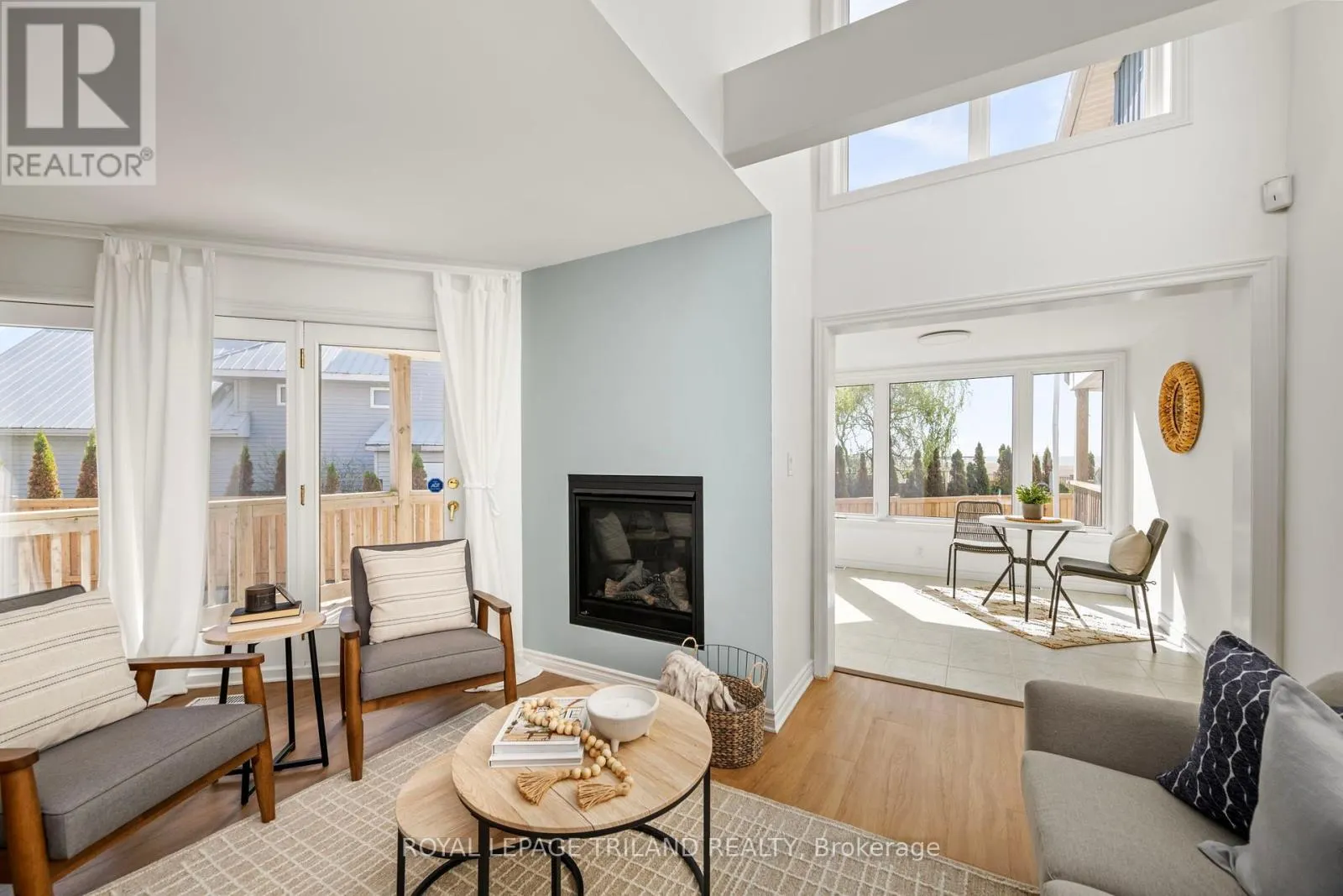 3 - 374 EDITH CAVELL BOULEVARD, #3