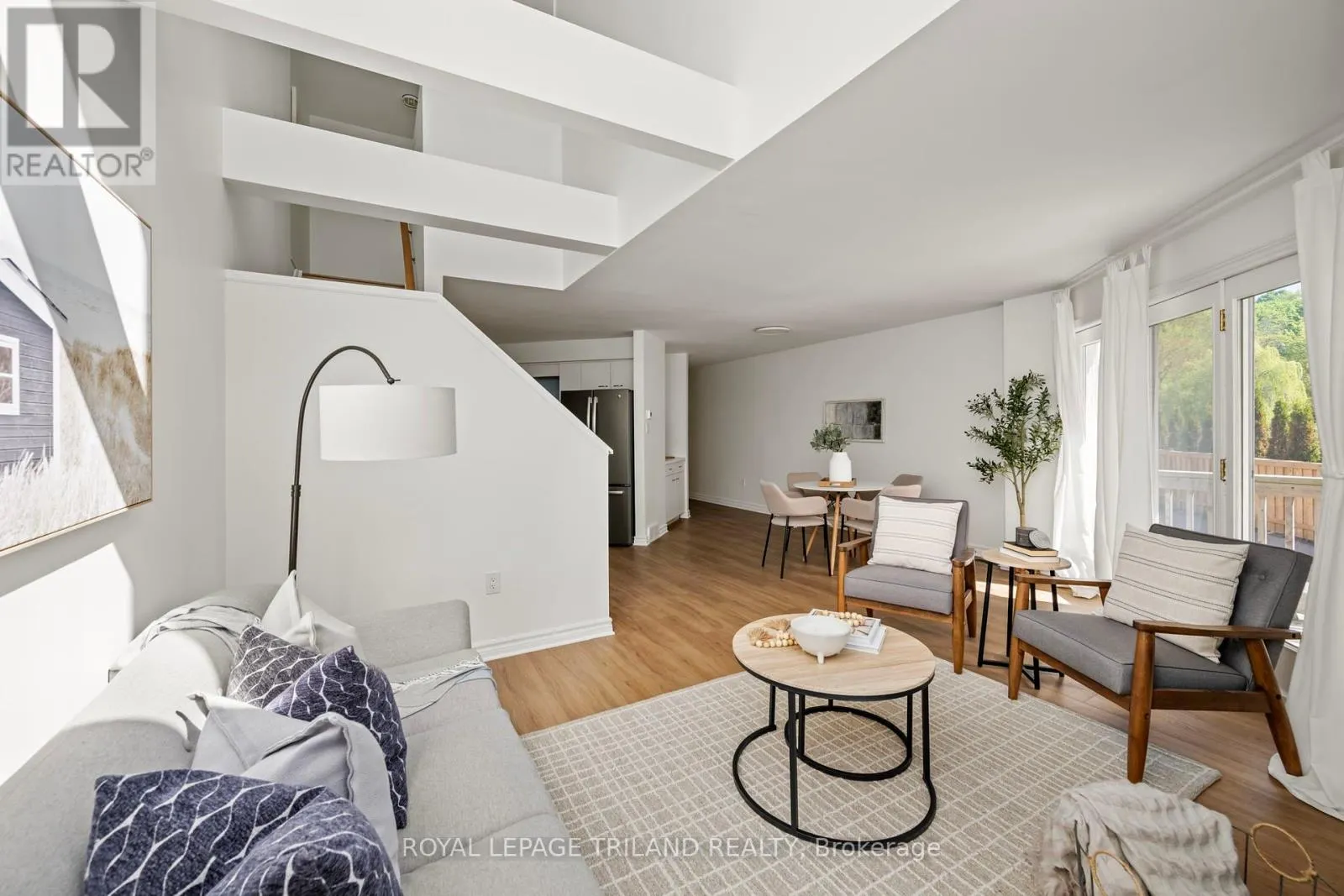 3 - 374 EDITH CAVELL BOULEVARD, #3