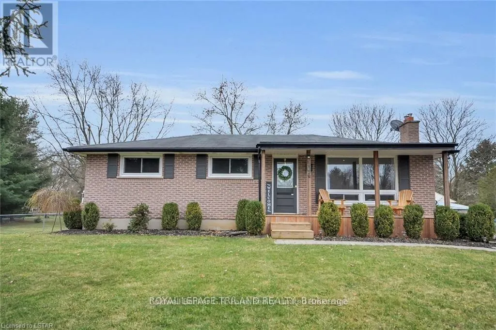 104 SIMCOE CRESCENT