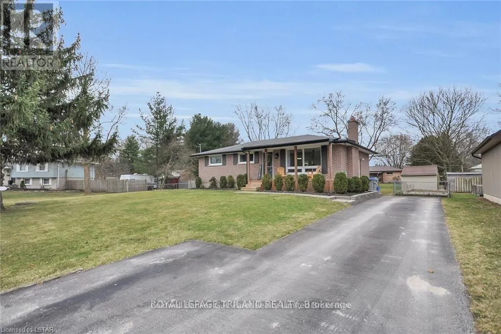 104 SIMCOE CRESCENT