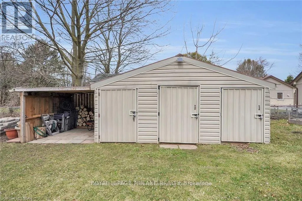 104 SIMCOE CRESCENT