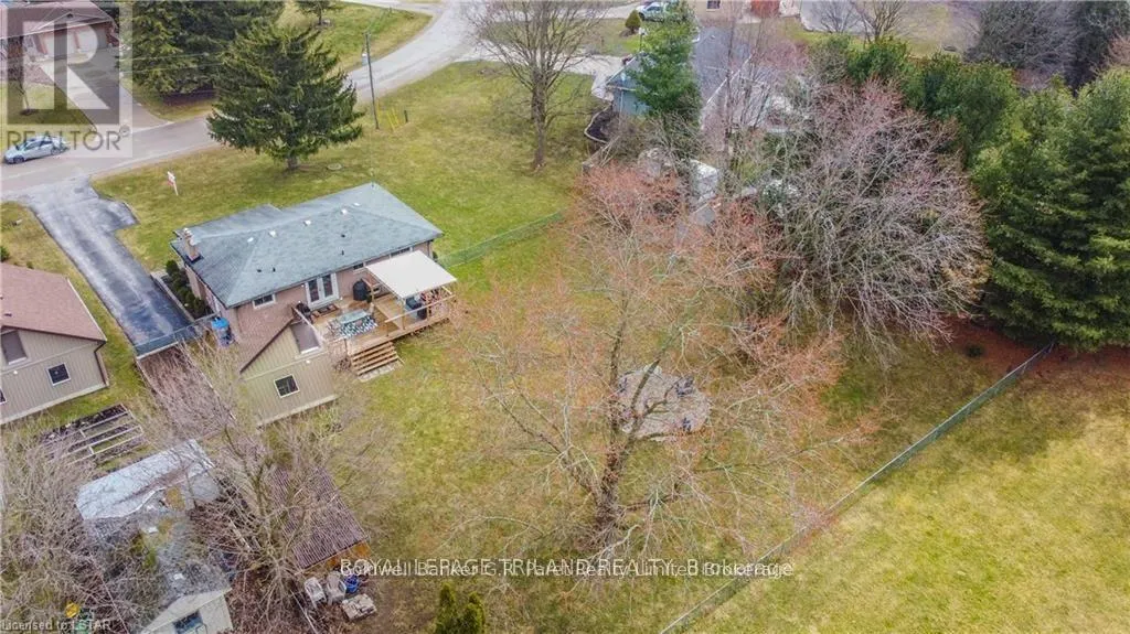 104 SIMCOE CRESCENT