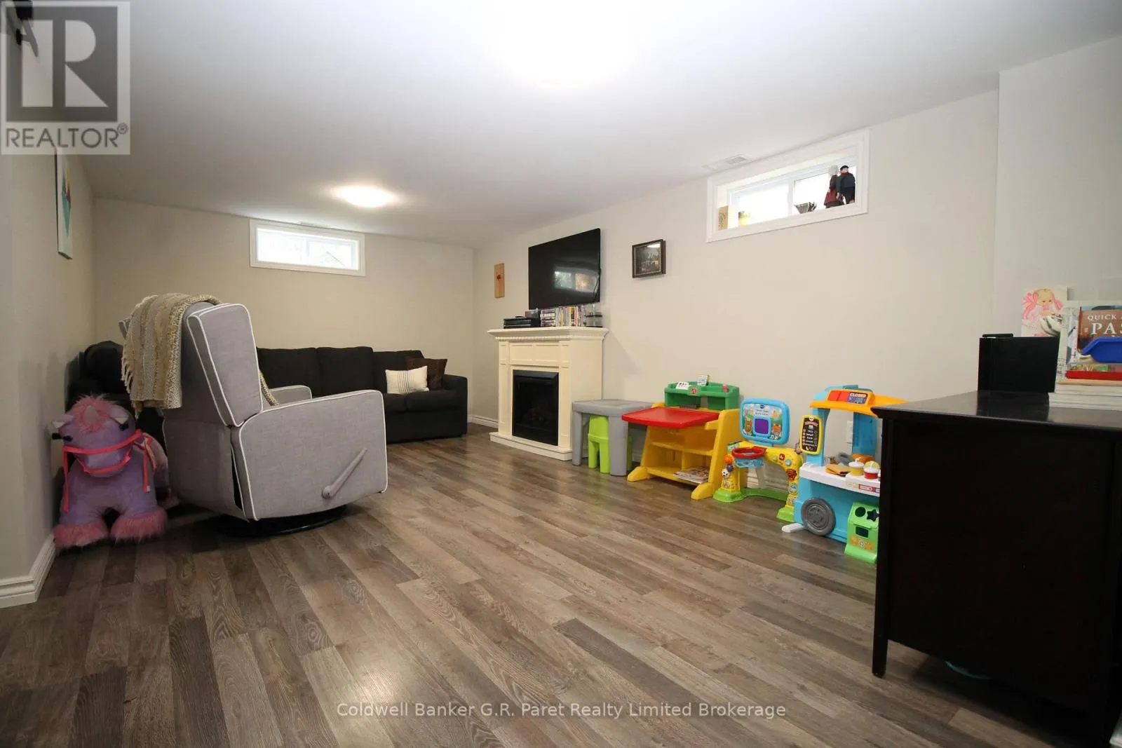 104 SIMCOE CRESCENT