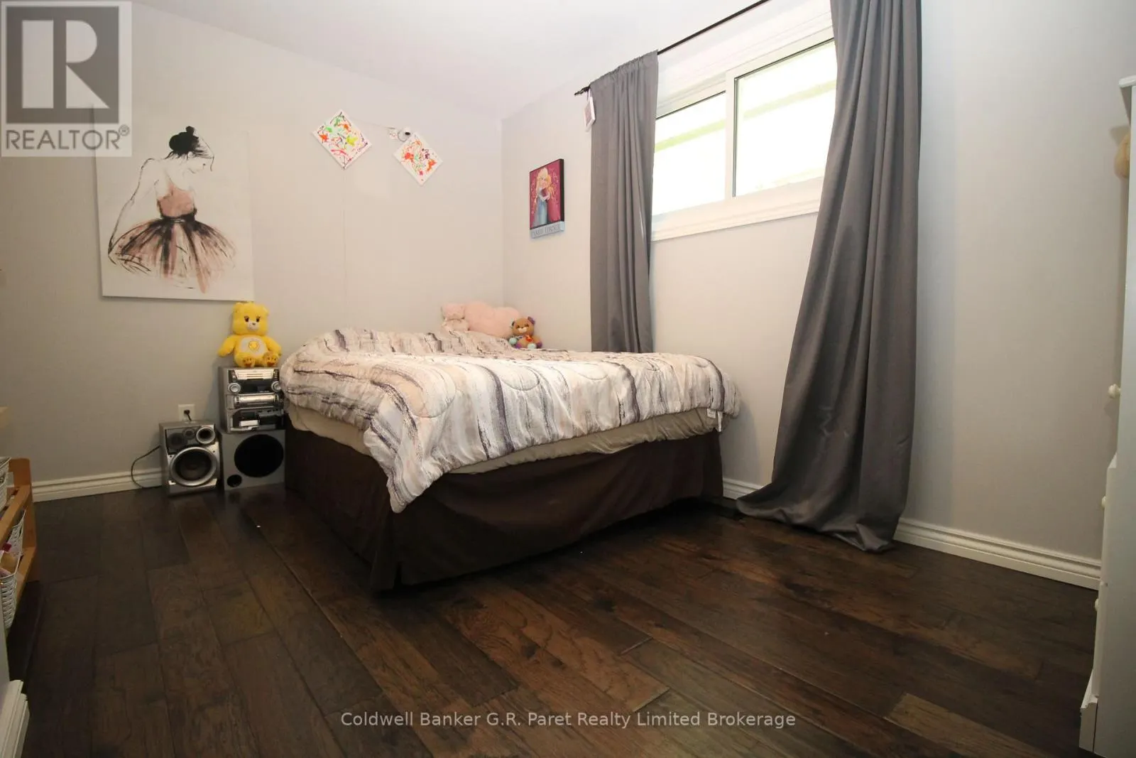 104 SIMCOE CRESCENT