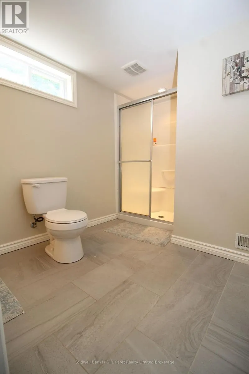 104 SIMCOE CRESCENT