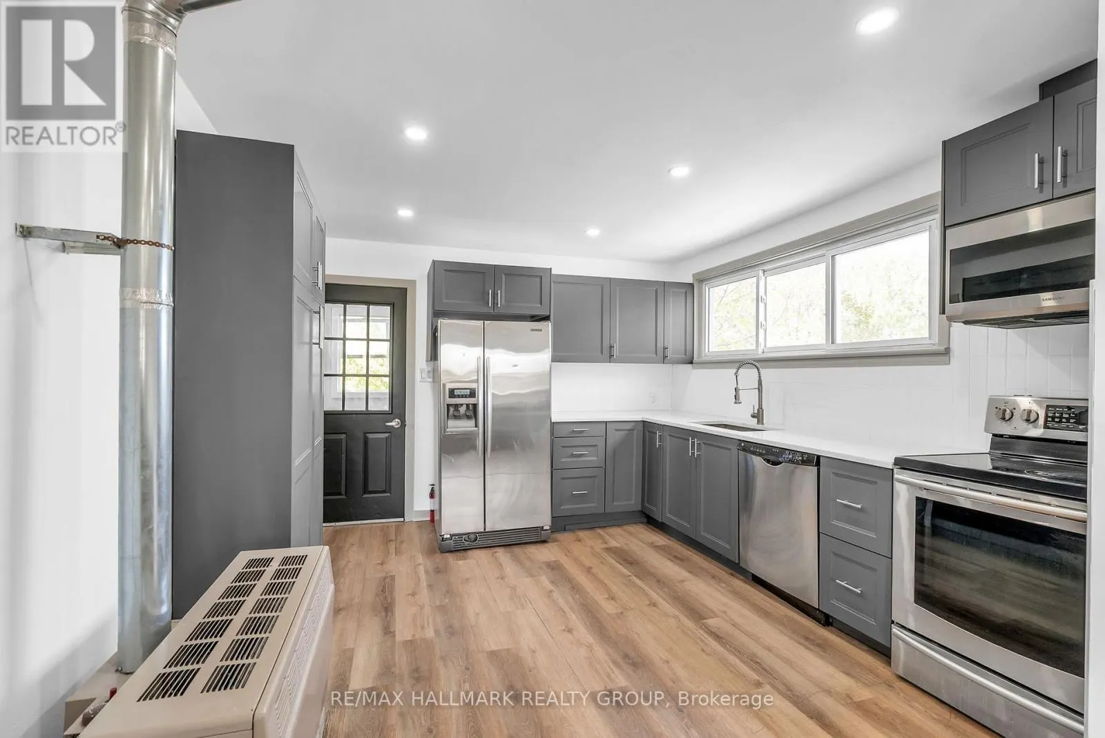 334-336 ELEVENTH STREET E