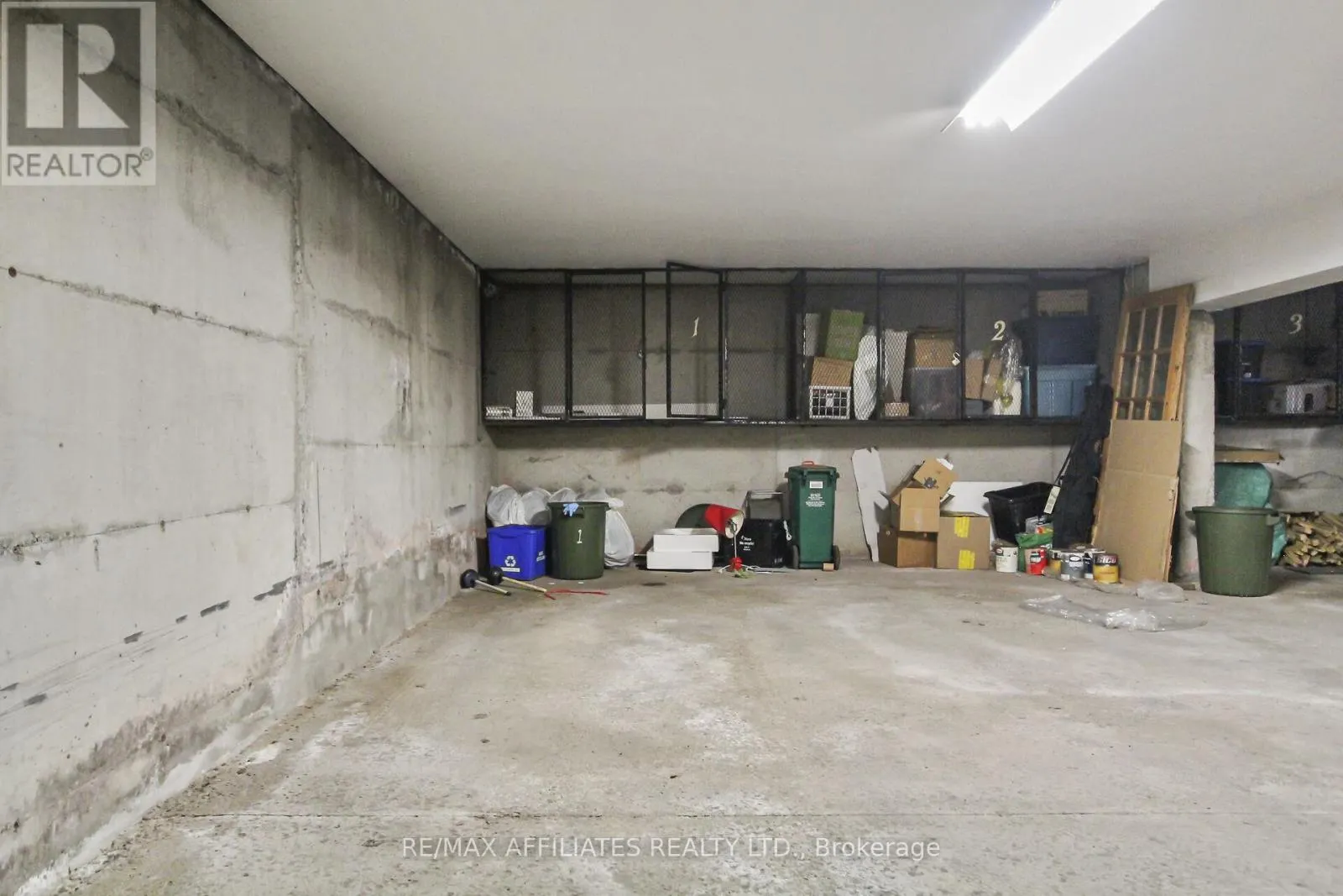 #1 - 160 BRUYERE STREET