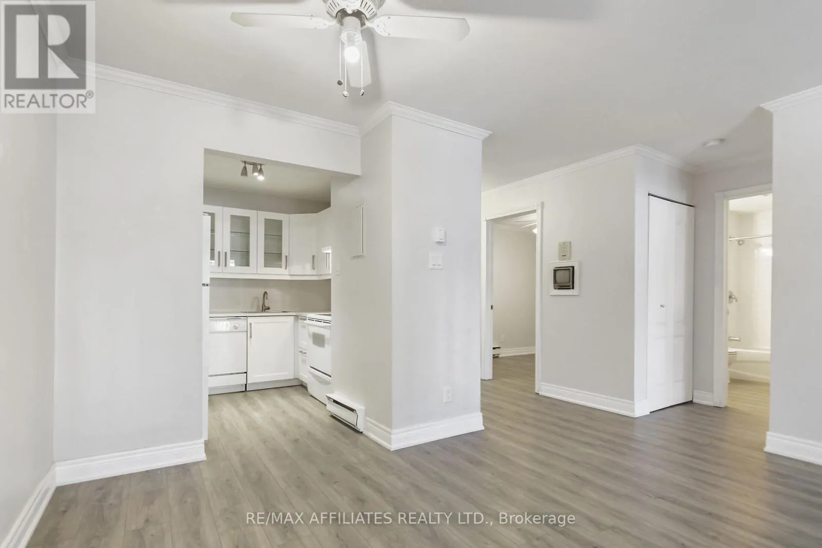 #1 - 160 BRUYERE STREET