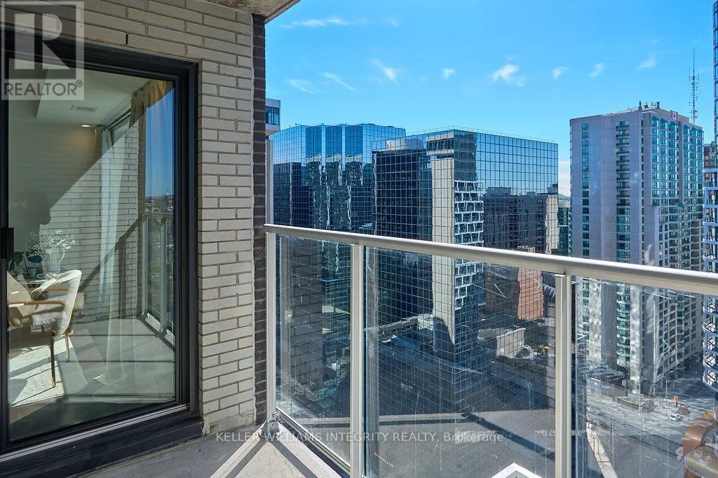 2009 - 340 QUEEN STREET